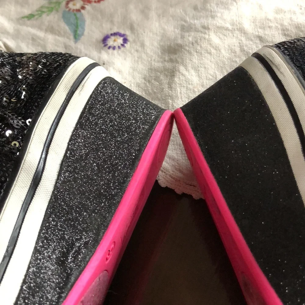Enzo Black Sparkling Sequined Platform Sneakers. Size 5